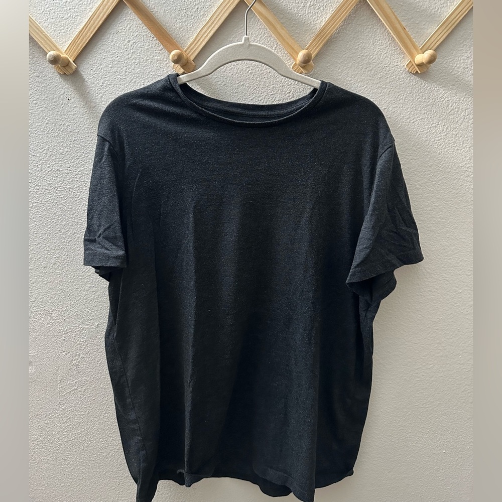 Good fellow & Co casual tee